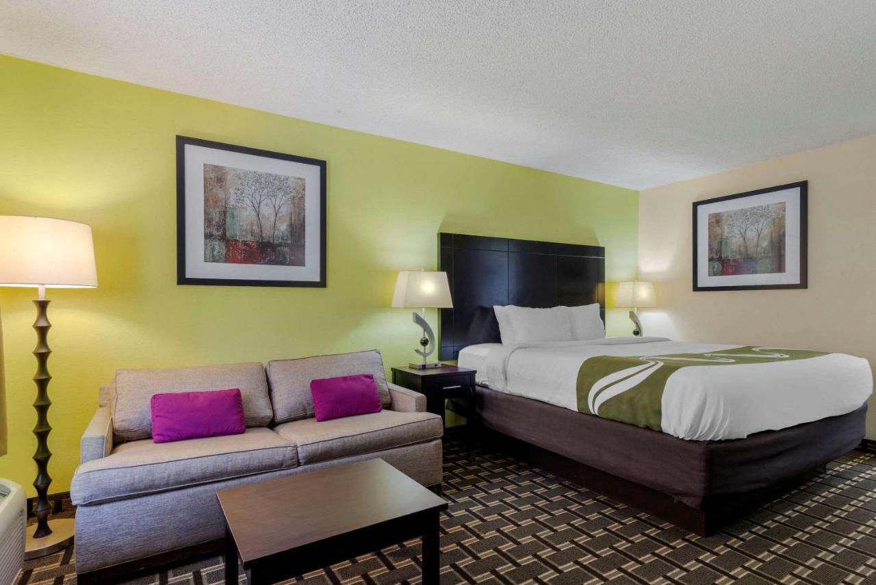 Quality Inn Акуърт Екстериор снимка